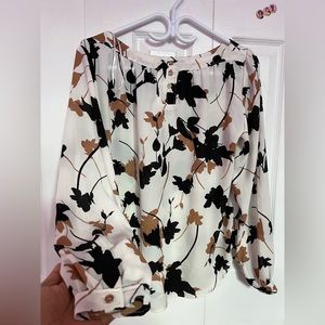 Le Cheteau button tshirt